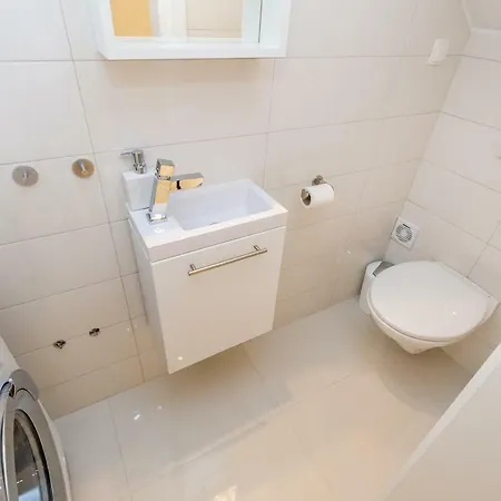 Apartment Modern Viola Near The Beach Vrbnik (Primorje-Gorski Kotar)